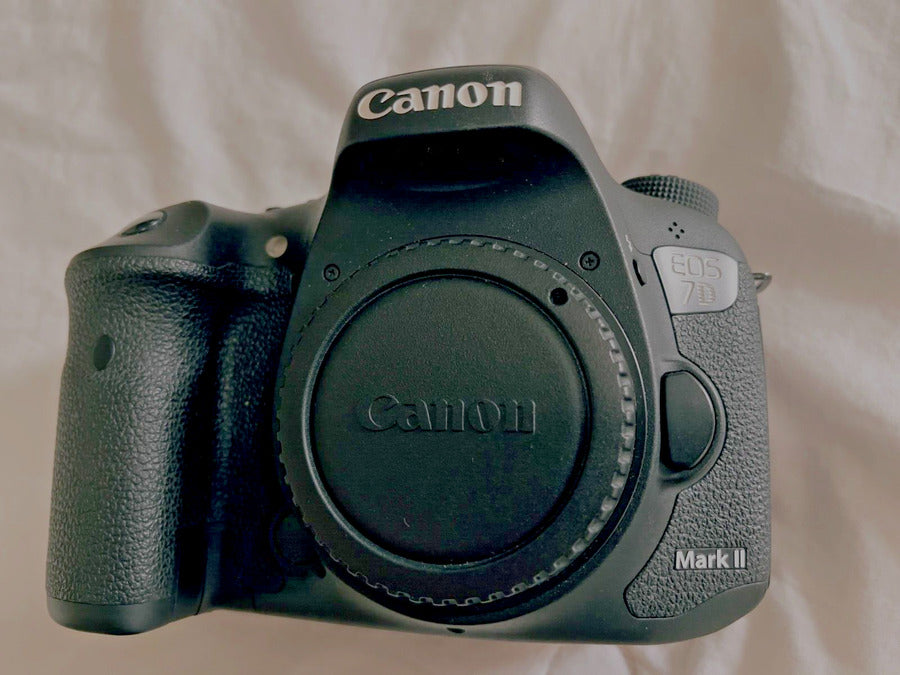 Canon EOS 7D Mark II body "USED, WORKS, or FOR PARTS"