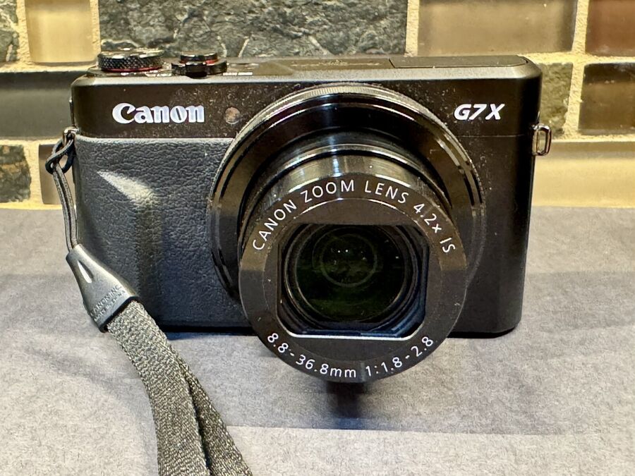 Canon PowerShot G7 X Mark II 20.1MP Camera - Nice!!